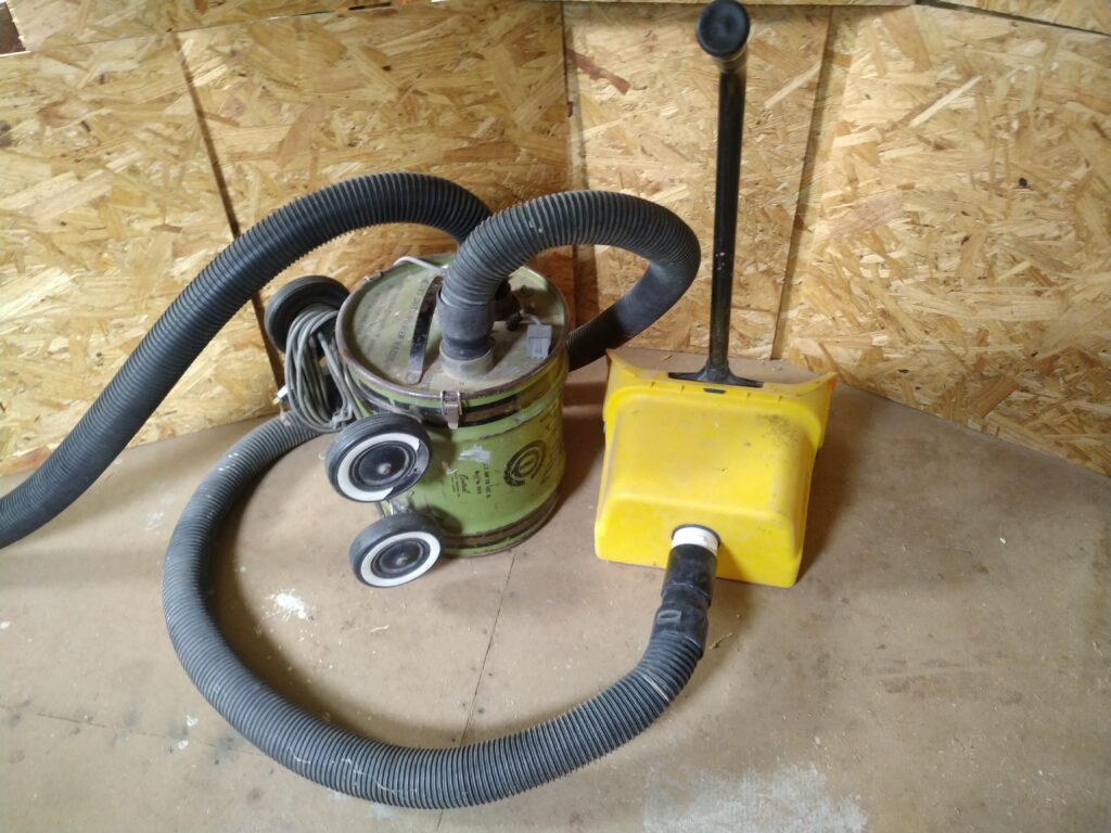 SuperVac WindScoop with Exhaust Hose, back view